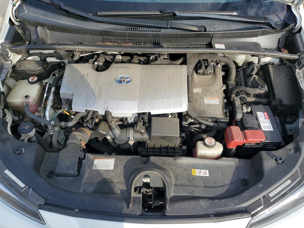 2019 TOYOTA PRIUS XLE AWD-E photo 31
