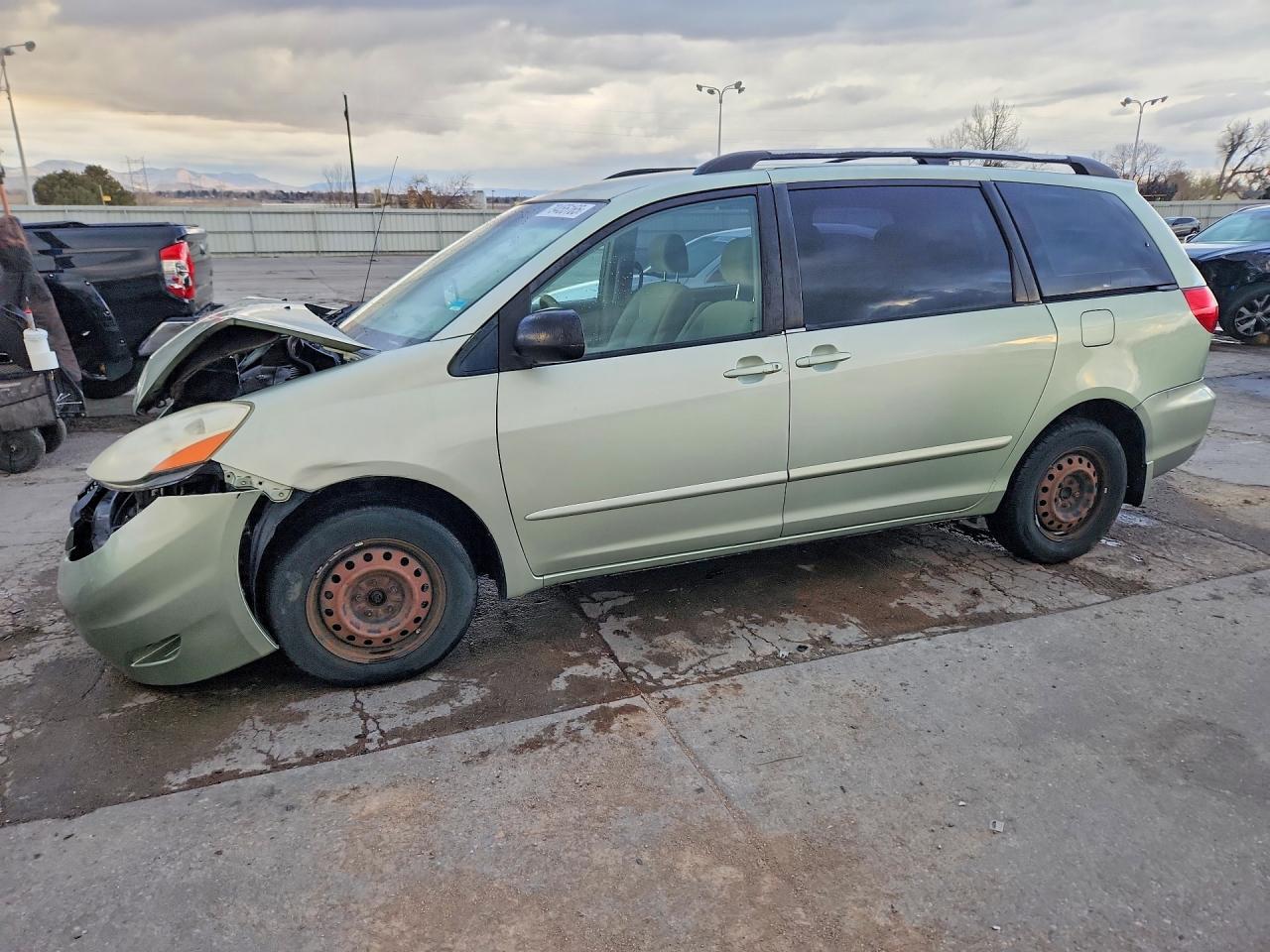2008 TOYOTA SIENNA