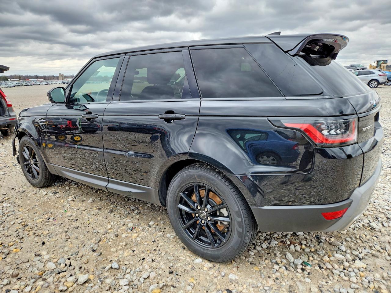 2019 LAND ROVER RANGE ROVER SPORT SE photo 3