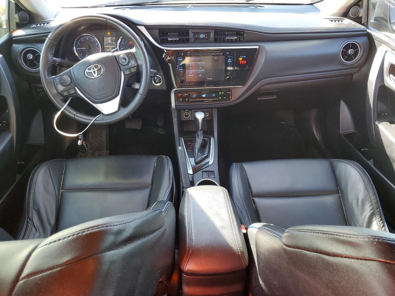 2018 TOYOTA COROLLA XSE photo 8