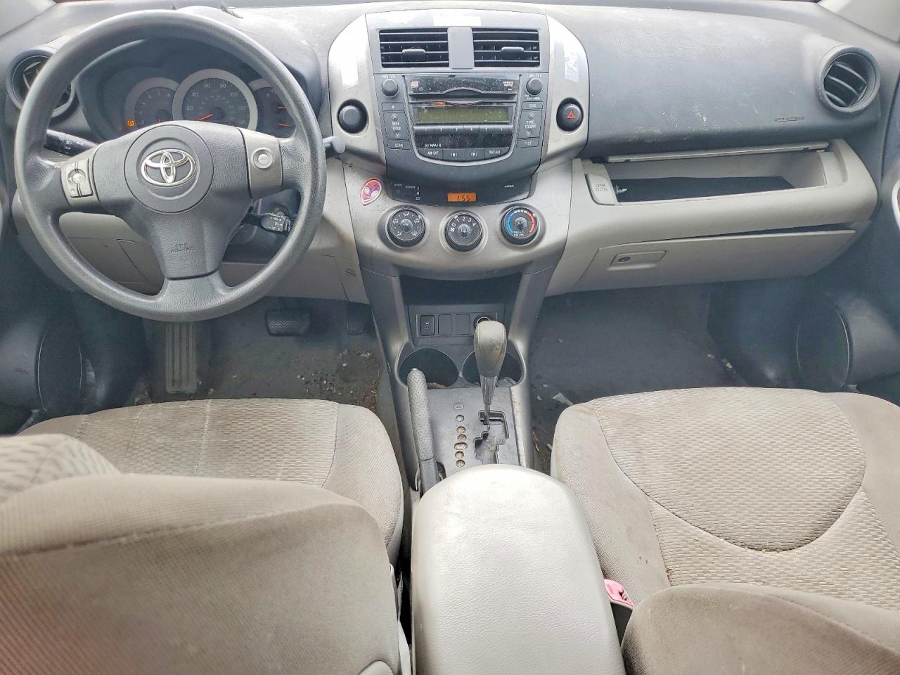 2011 TOYOTA RAV4 BASE photo 8