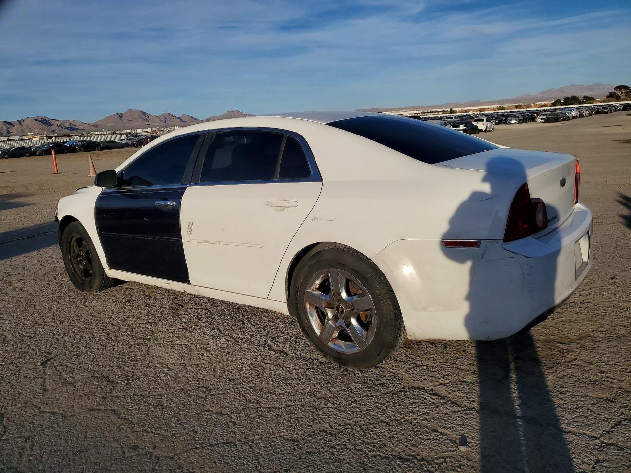 2009 CHEVROLET MALIBU LS photo 3