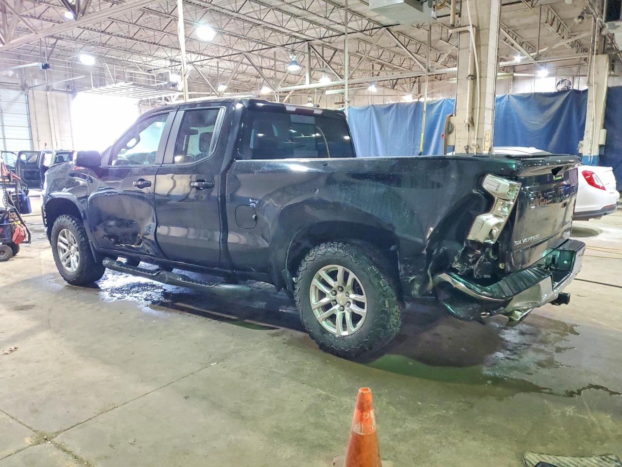 2020 CHEVROLET SILVERADO K1500 LT photo 3