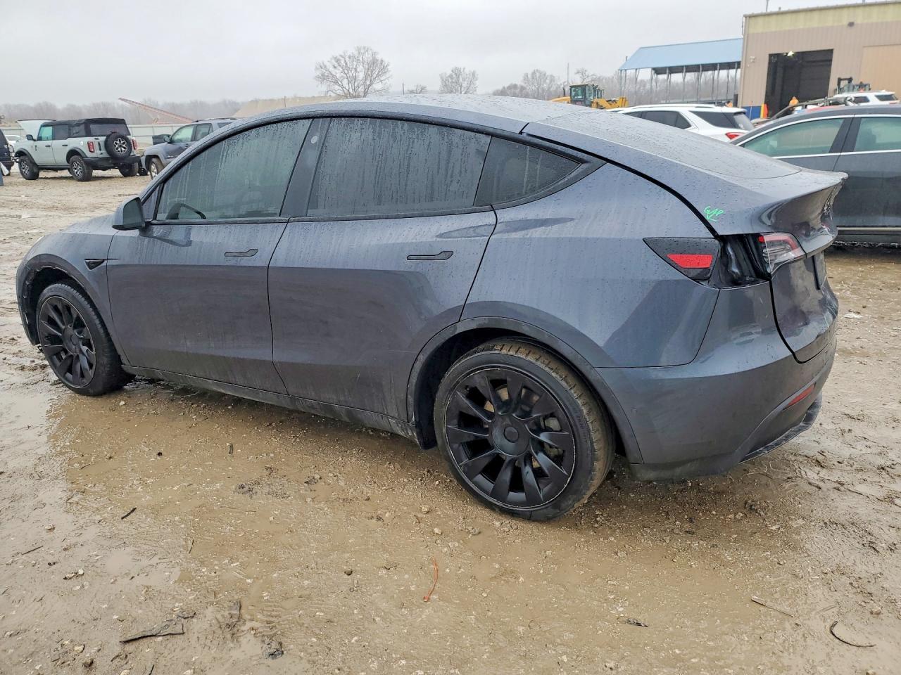 2021 TESLA MODEL Y photo 2