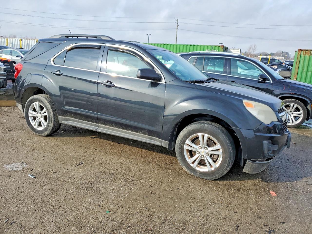2013 CHEVROLET EQUINOX LT photo 4