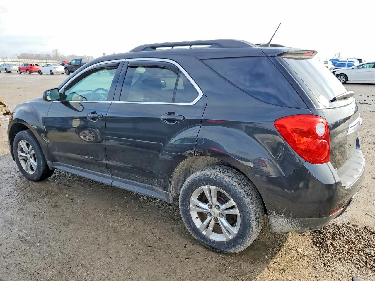 2013 CHEVROLET EQUINOX LT photo 2