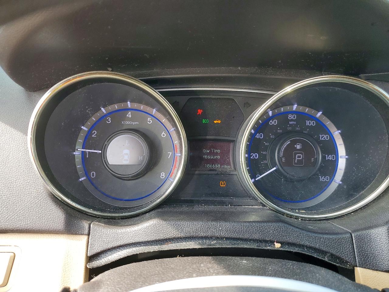 2012 HYUNDAI SONATA GLS photo 9