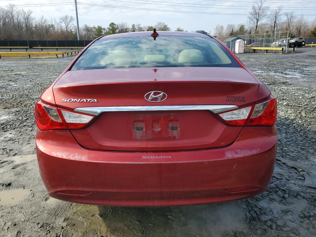 2012 HYUNDAI SONATA GLS photo 6