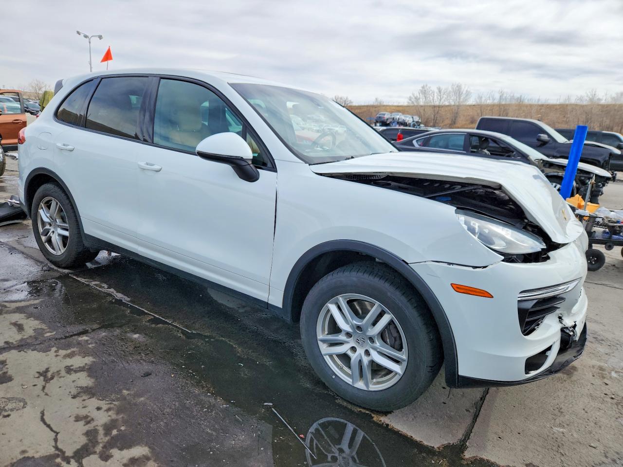 2016 PORSCHE CAYENNE photo 4