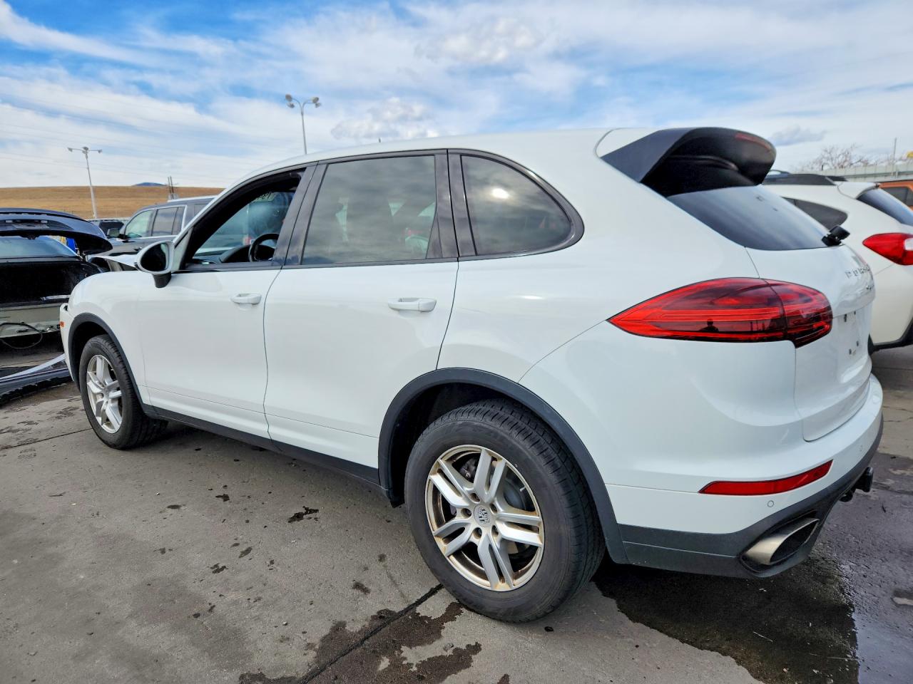 2016 PORSCHE CAYENNE photo 2