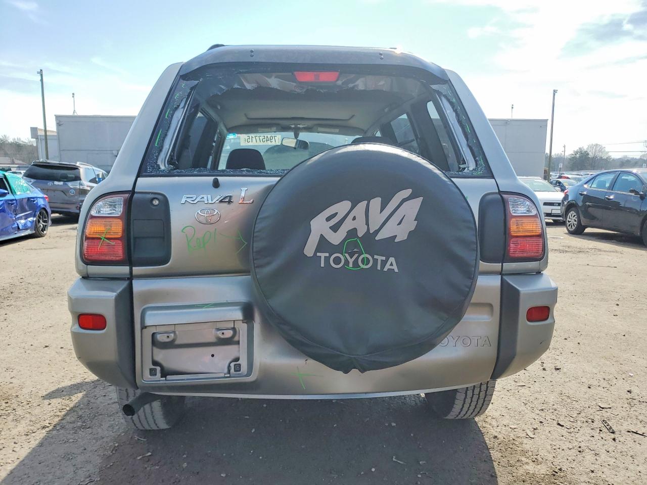 2000 TOYOTA RAV4 BASE photo 11