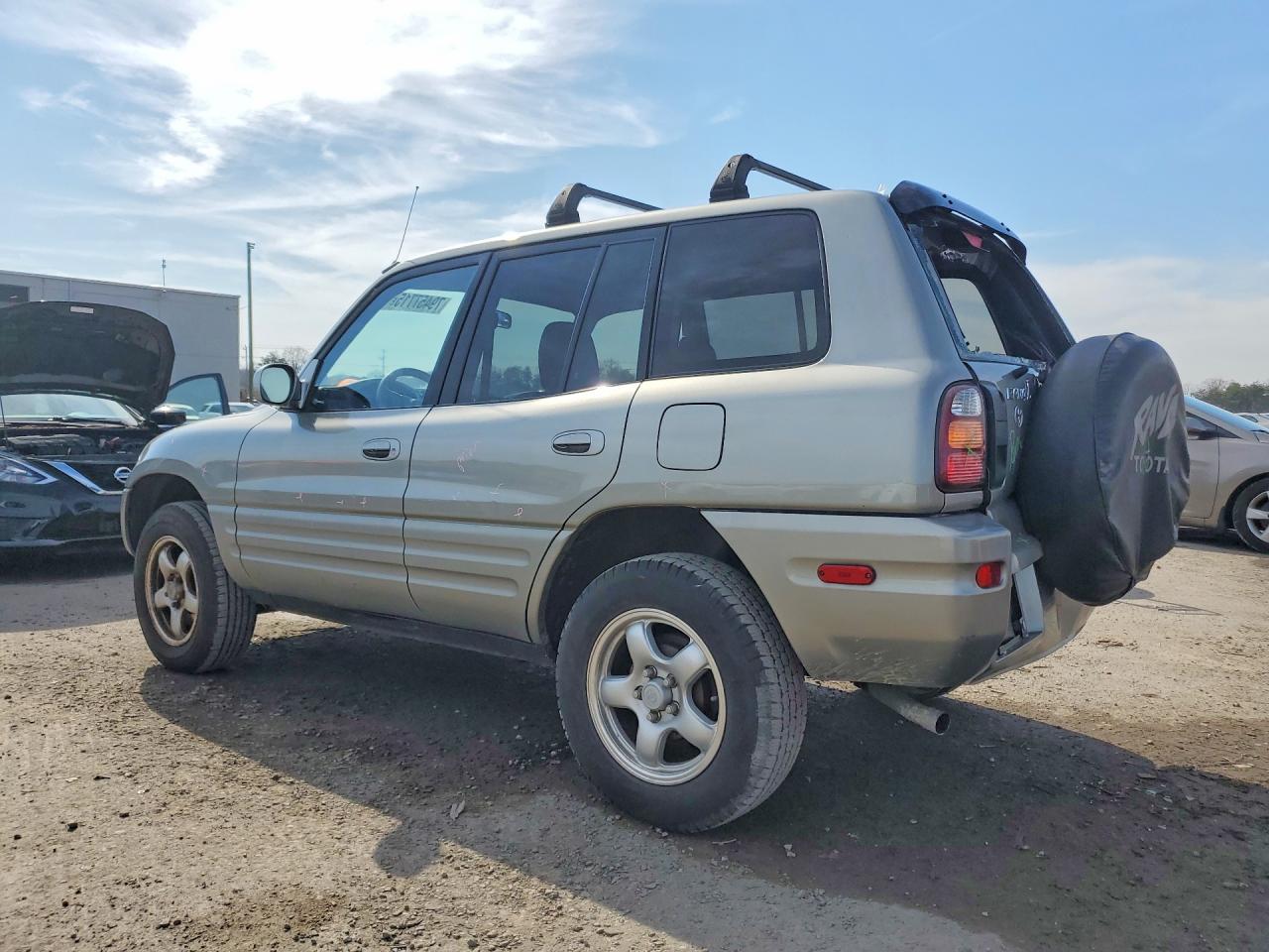 2000 TOYOTA RAV4 BASE photo 3