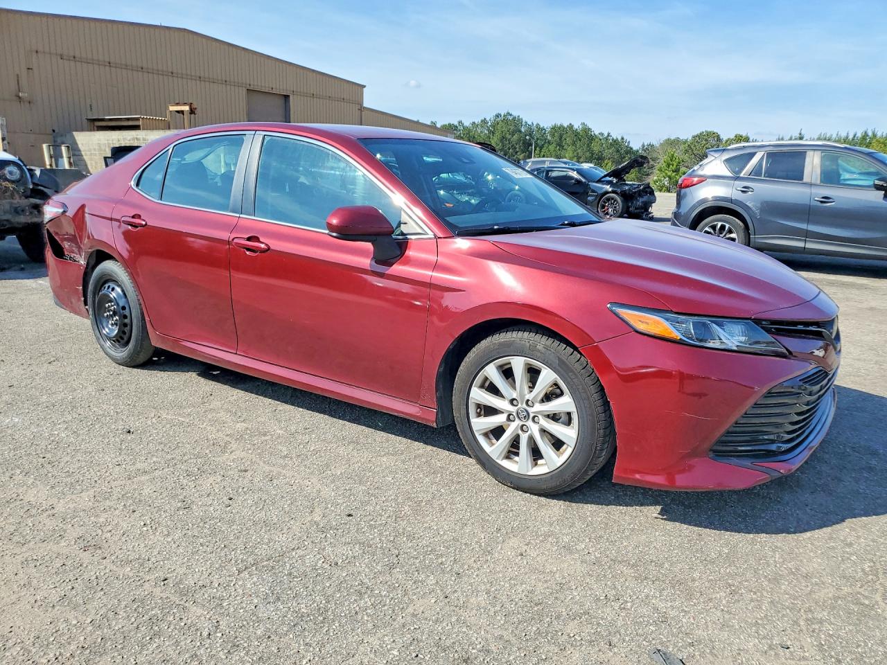 2019 TOYOTA CAMRY LE photo 7