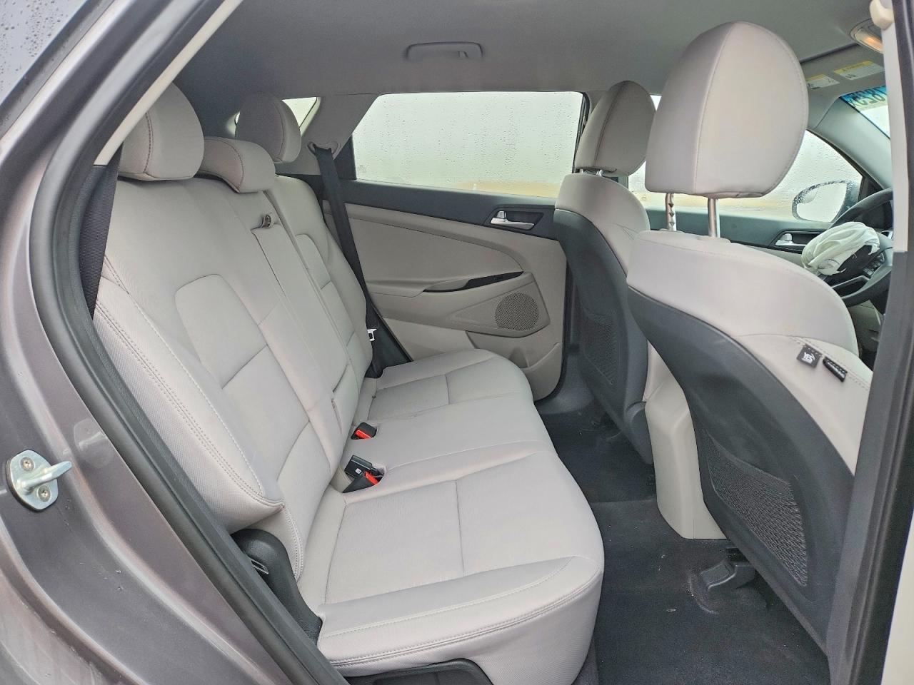 2020 HYUNDAI TUCSON SE photo 21