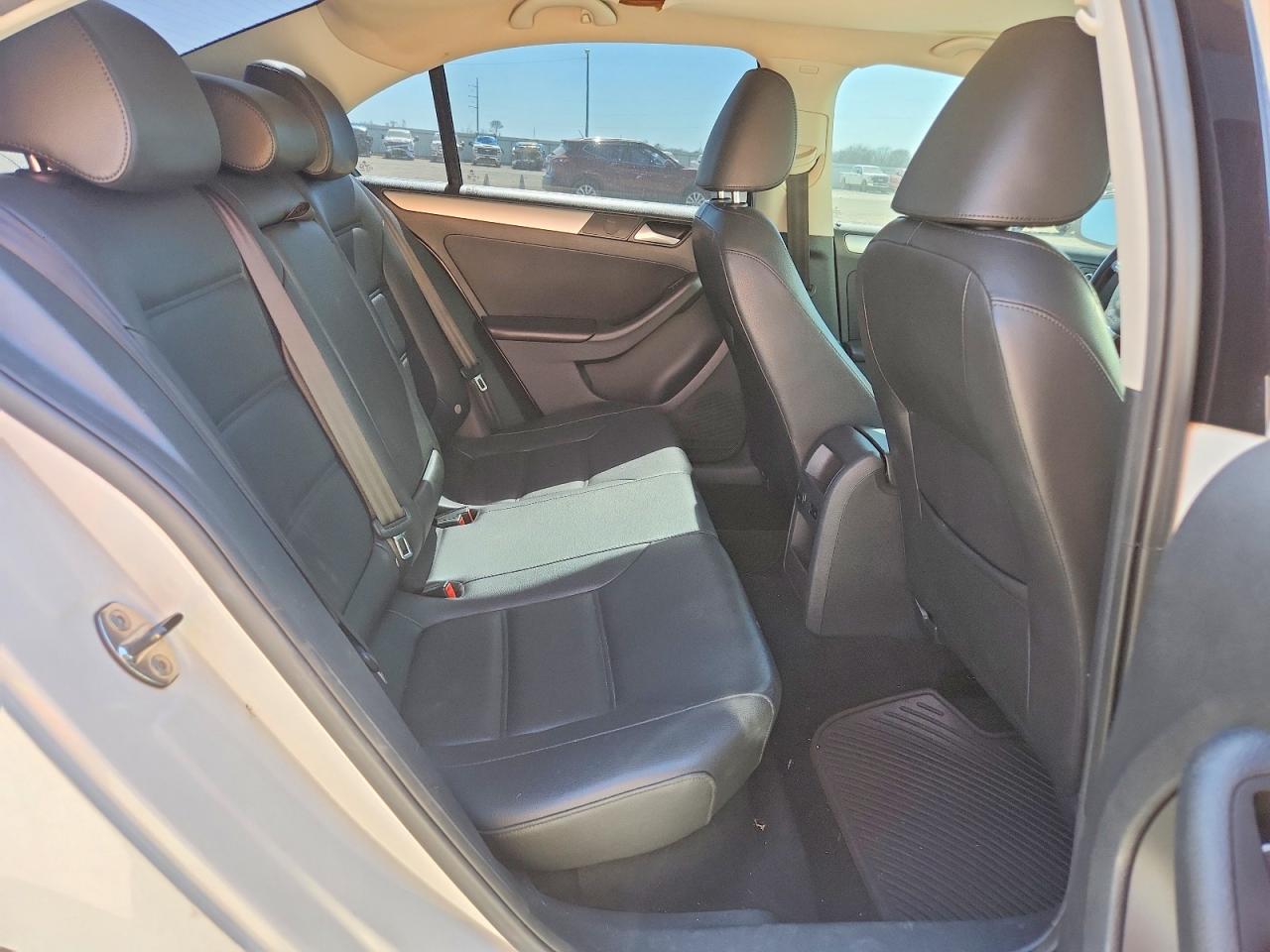 2014 VOLKSWAGEN JETTA SE photo 19