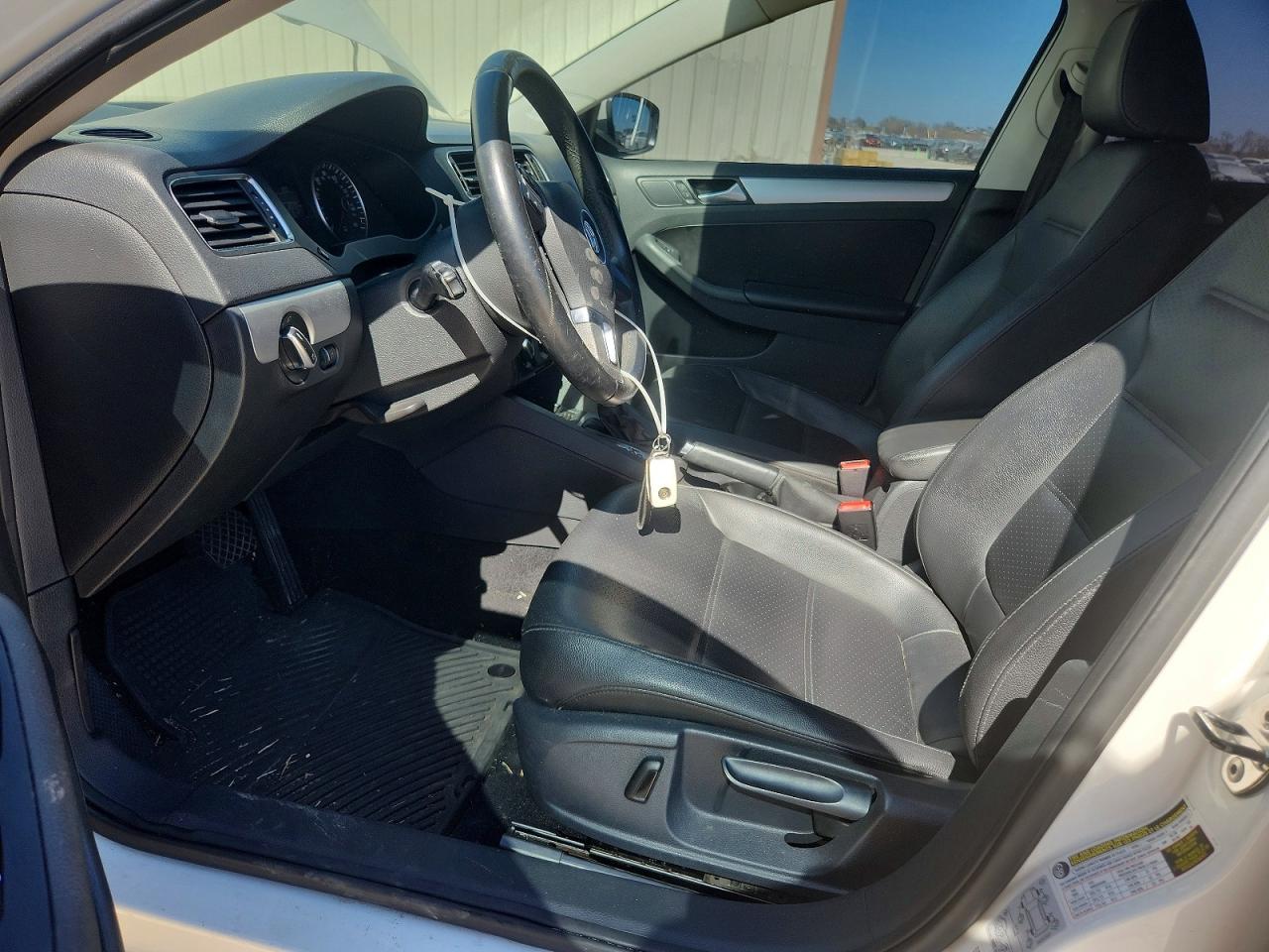 2014 VOLKSWAGEN JETTA SE photo 13