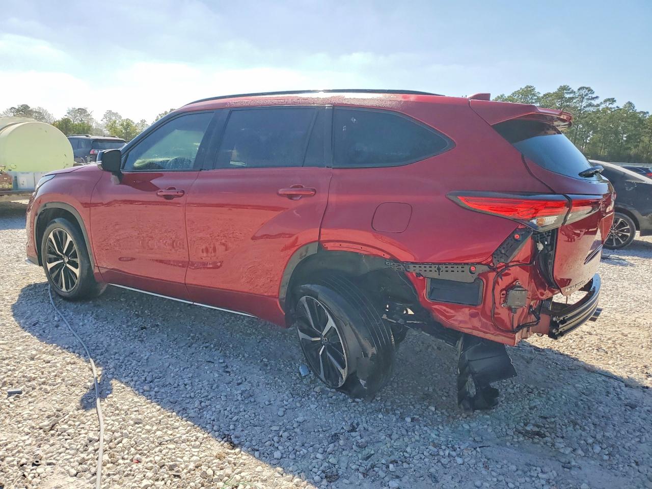 2022 TOYOTA HIGHLANDER XSE photo 2