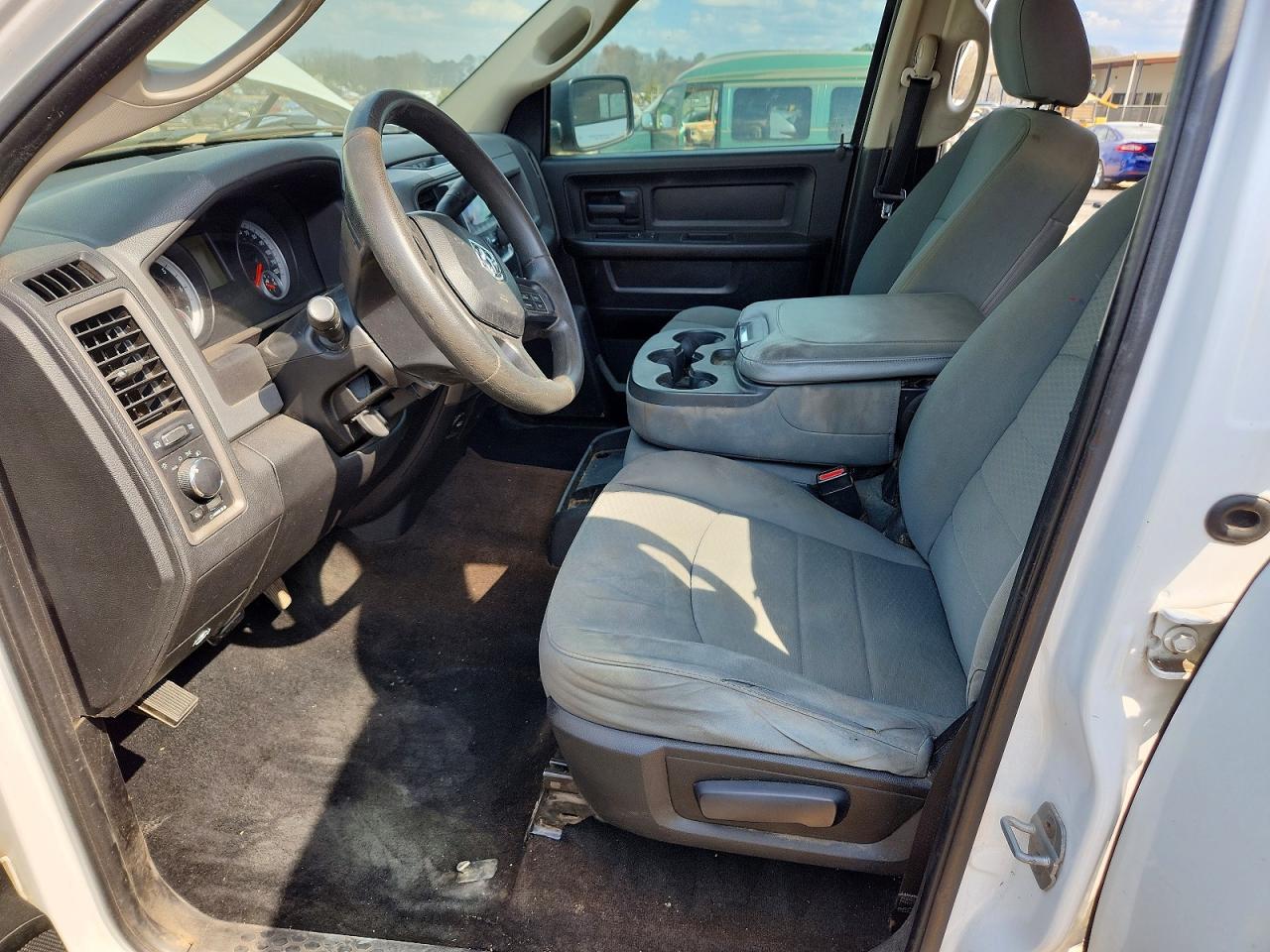 2013 RAM 1500 ST photo 7
