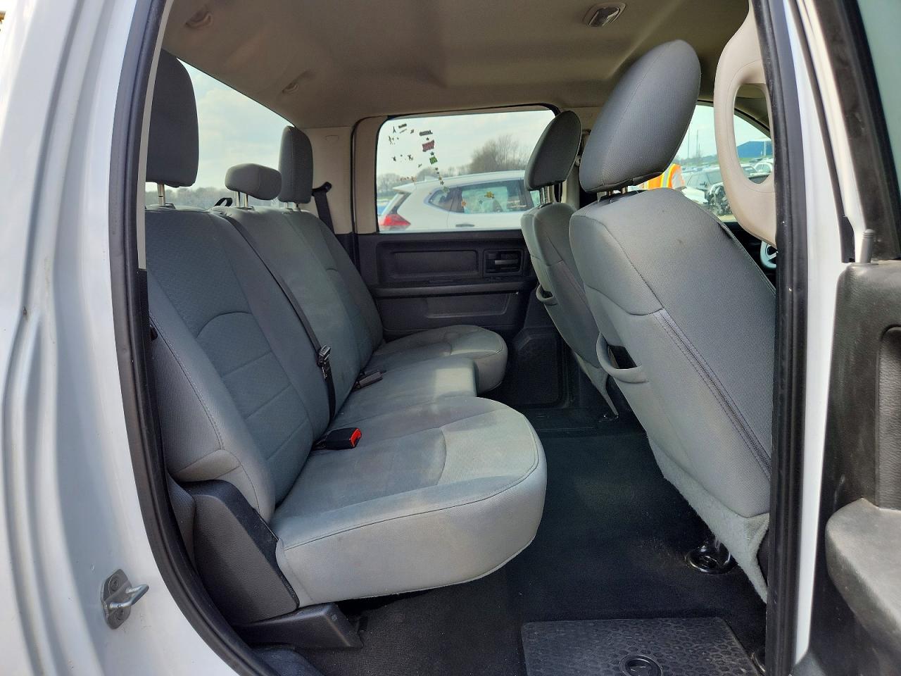 2013 RAM 1500 ST photo 10