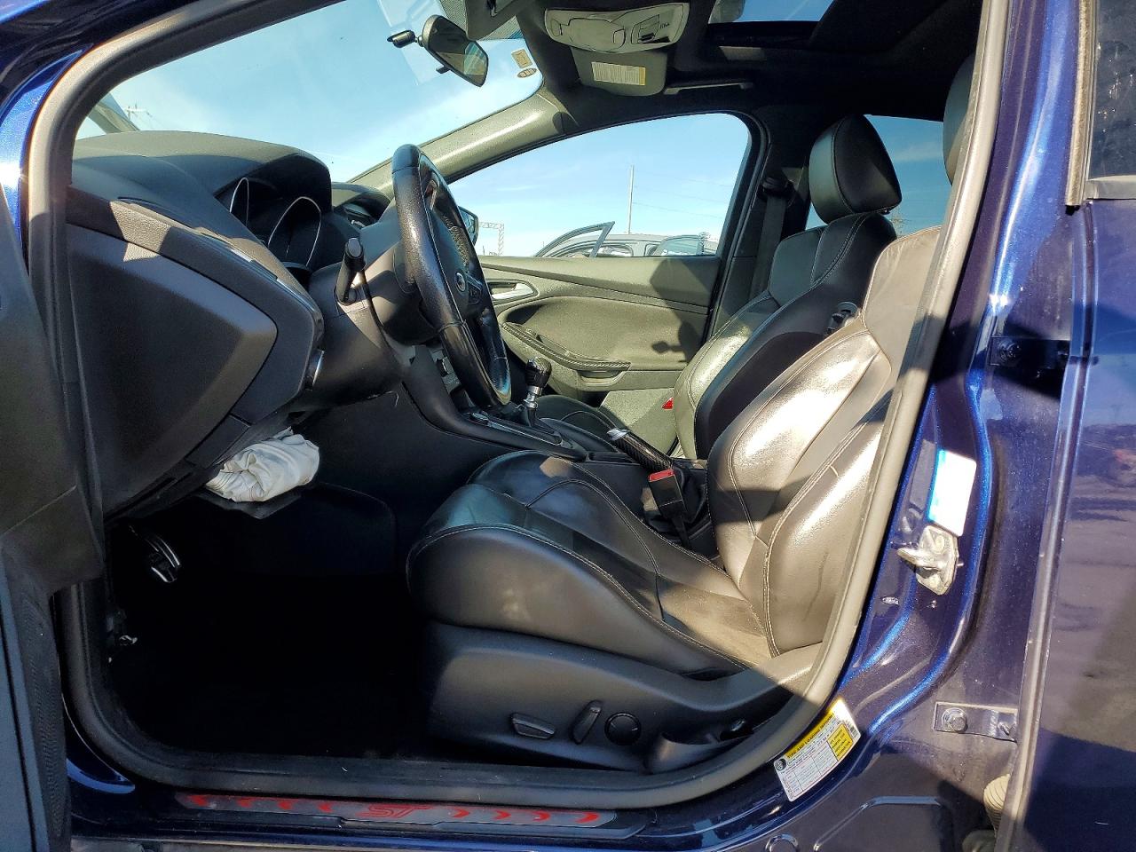 2017 FORD FOCUS ST photo 7