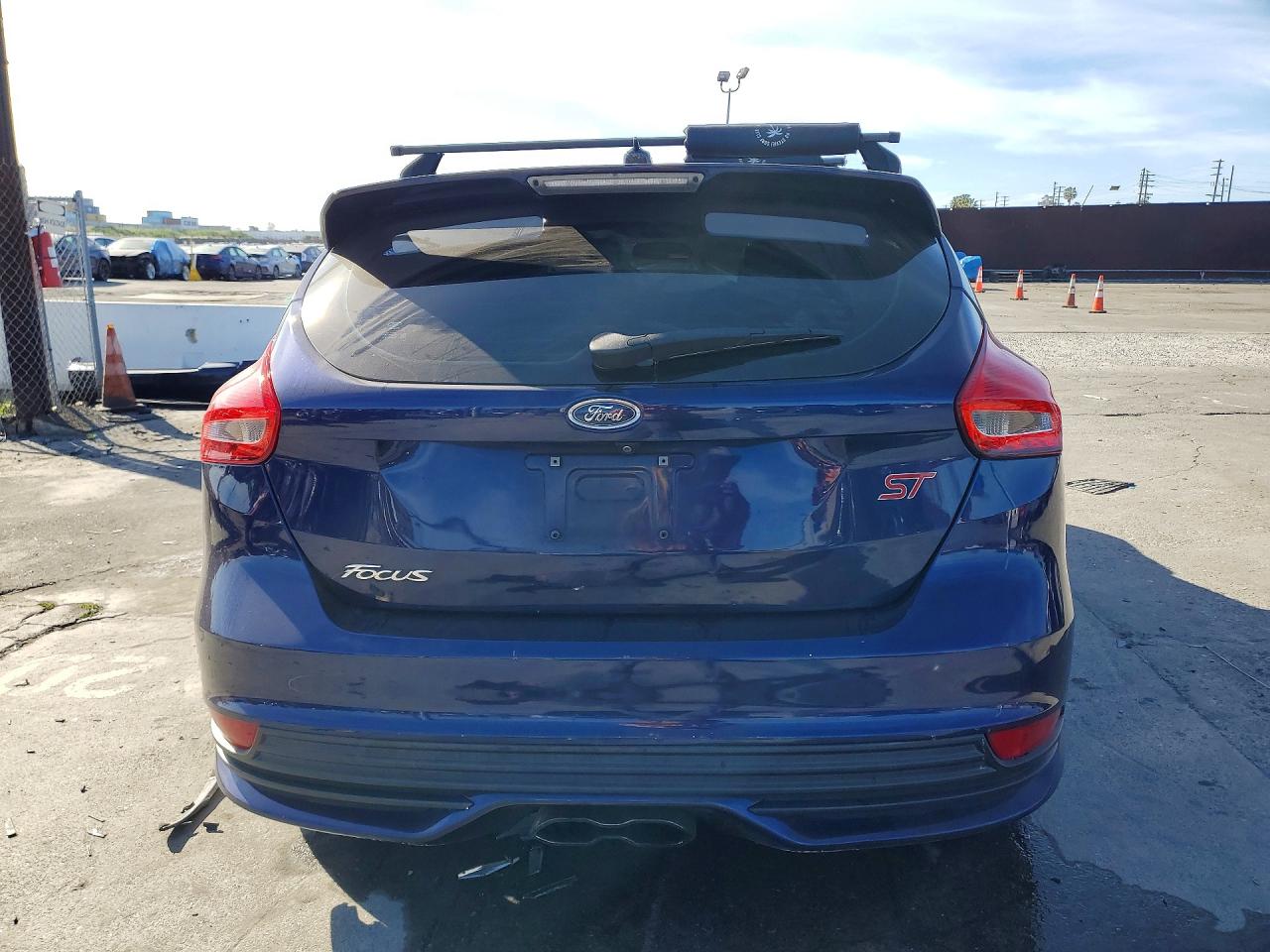 2017 FORD FOCUS ST photo 6