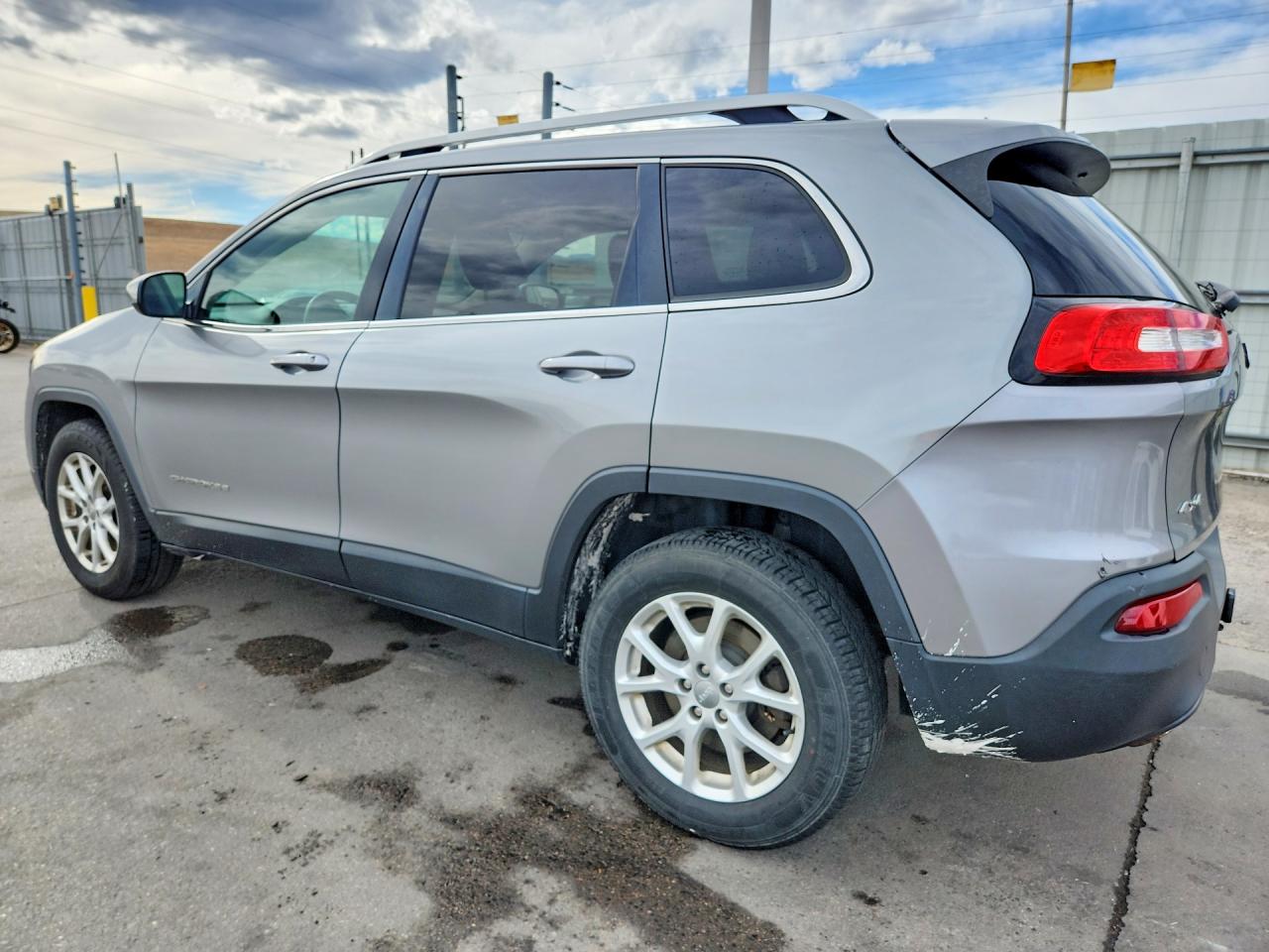 2016 JEEP CHEROKEE LATITUDE photo 4