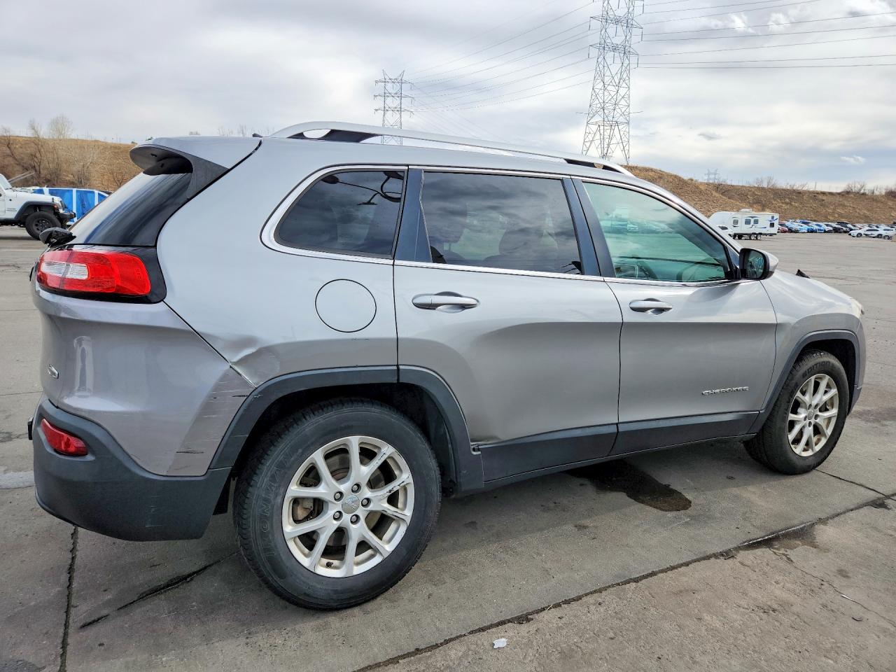 2016 JEEP CHEROKEE LATITUDE photo 7