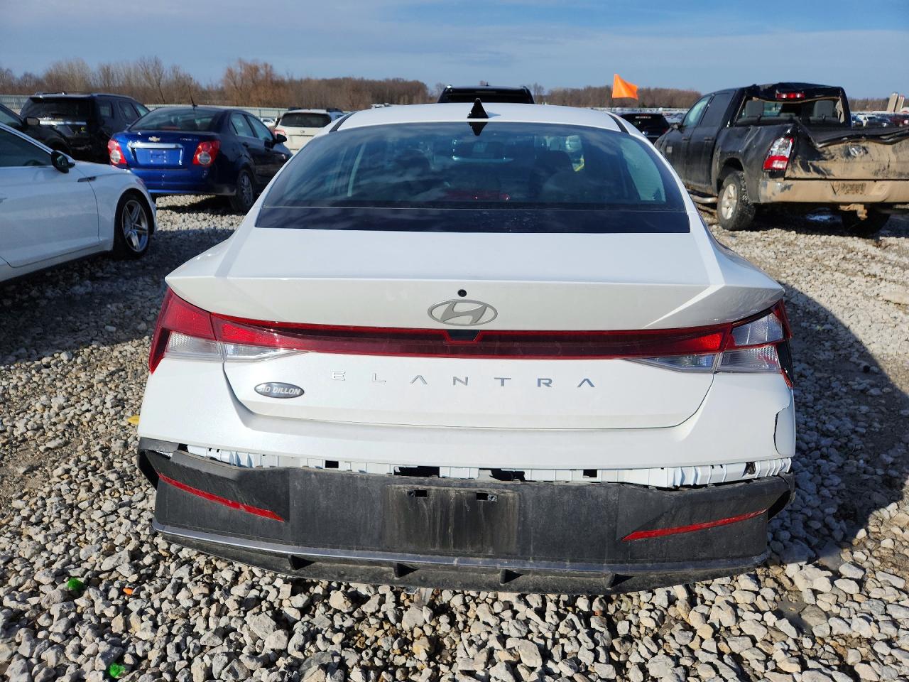 2024 HYUNDAI ELANTRA SE photo 11