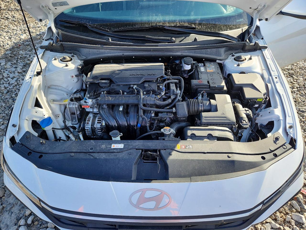 2024 HYUNDAI ELANTRA SE photo 21