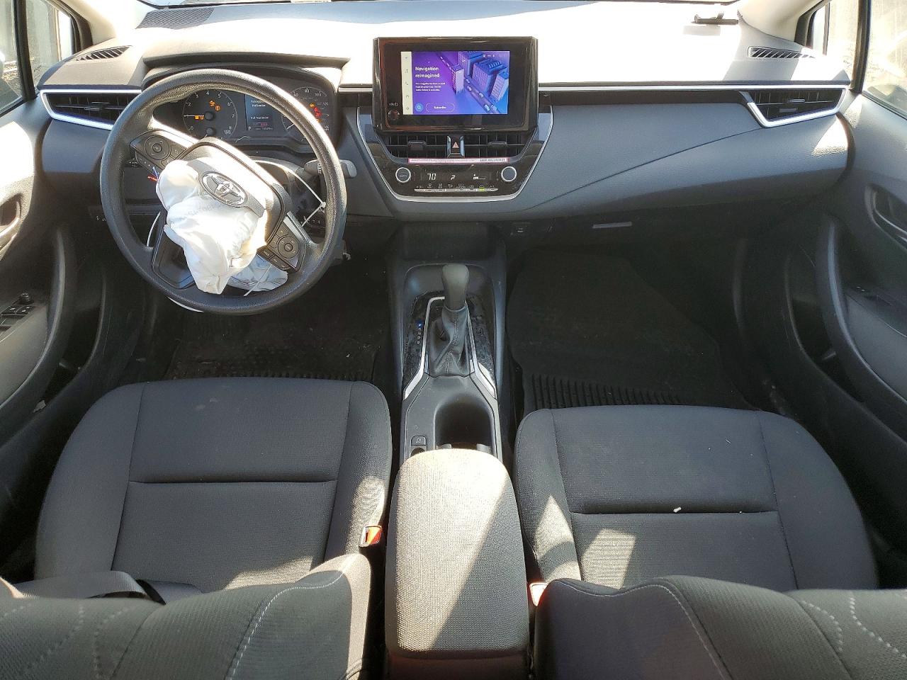2024 TOYOTA COROLLA LE photo 8