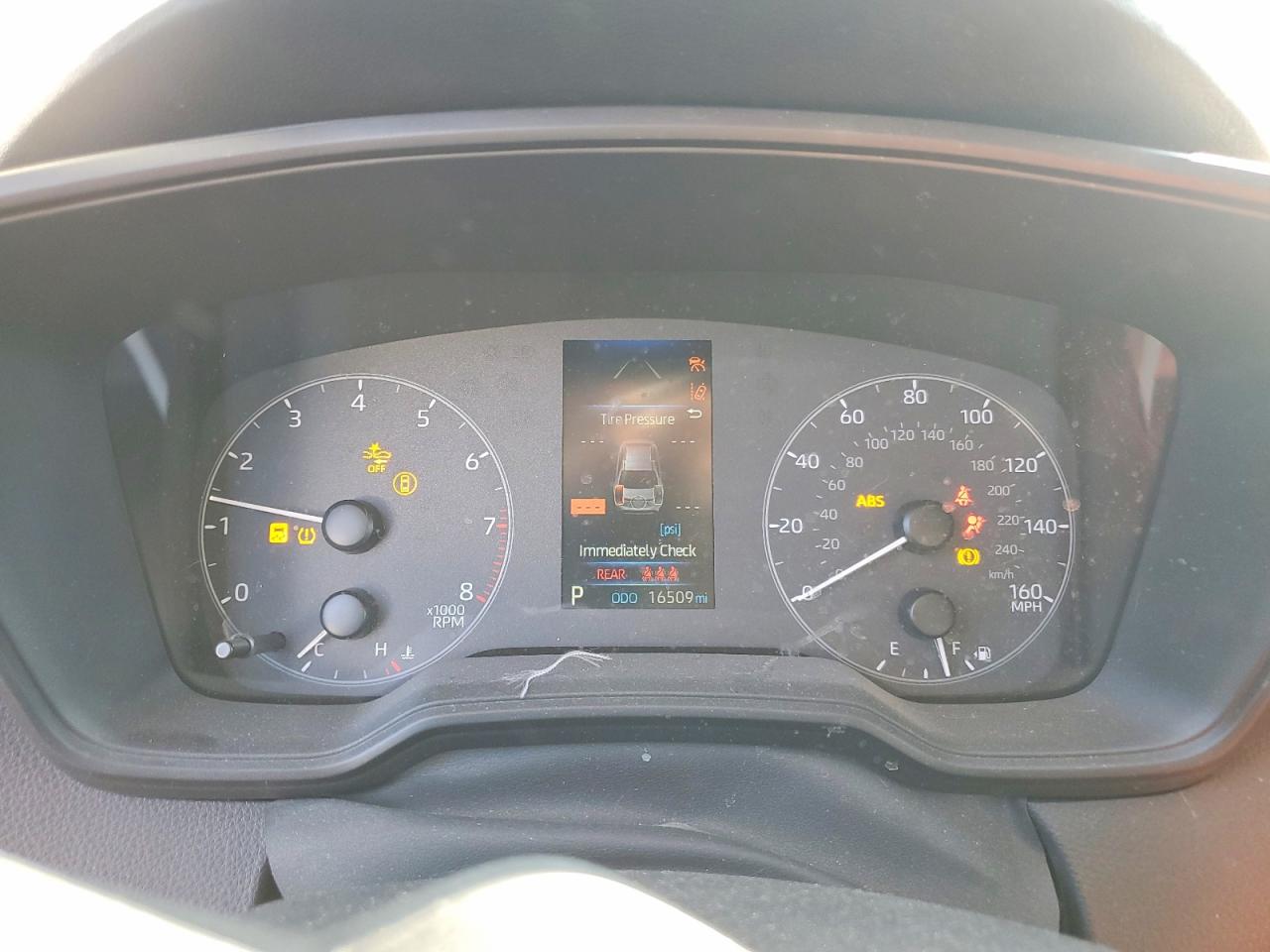 2024 TOYOTA COROLLA LE photo 9
