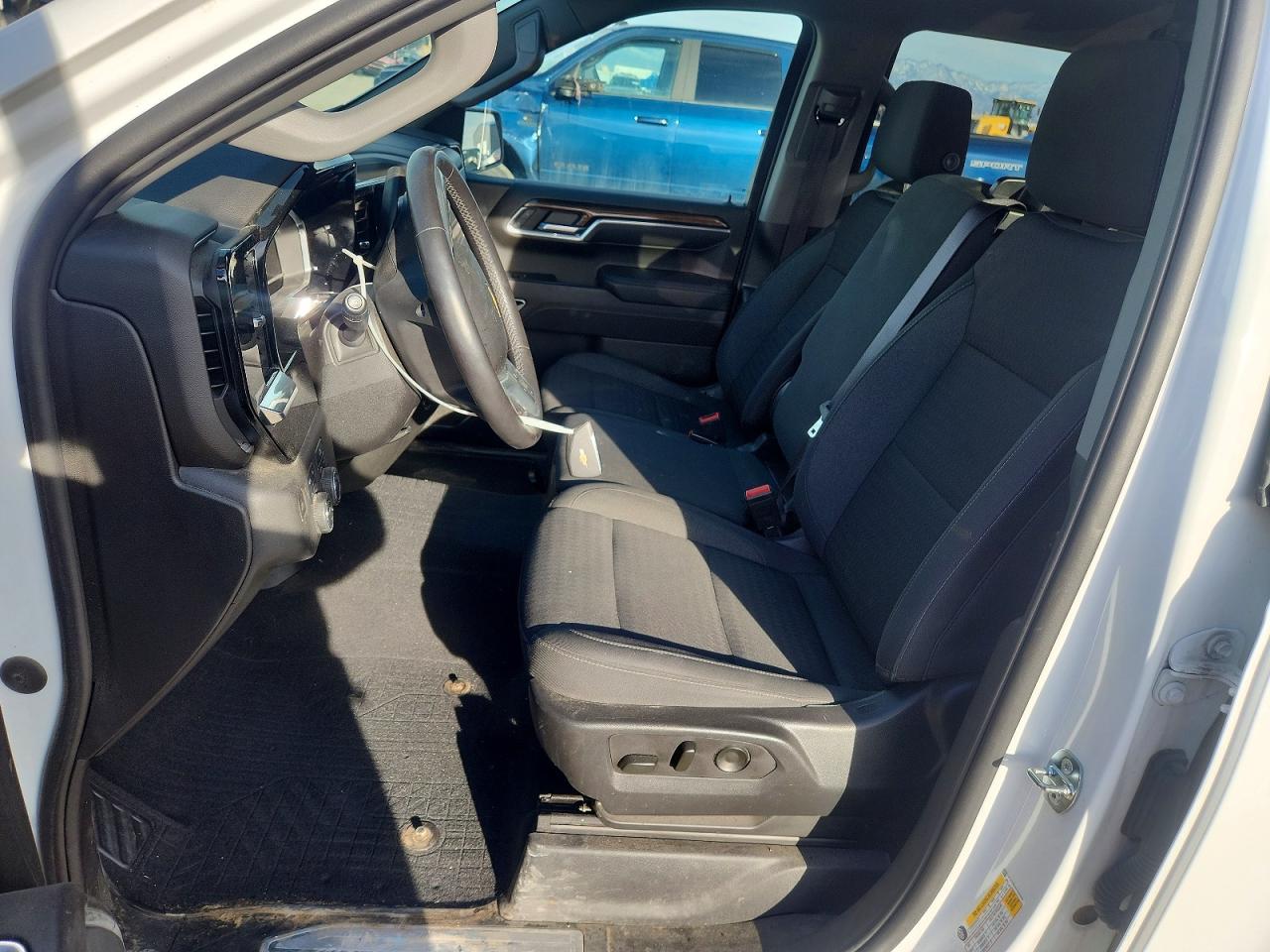 2023 CHEVROLET SILVERADO K1500 LT photo 13