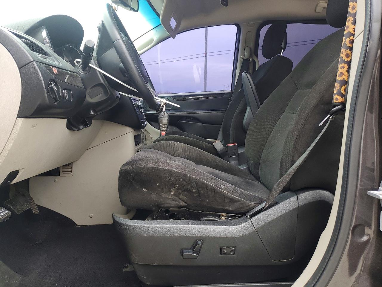 2015 DODGE GRAND CARAVAN SE photo 13