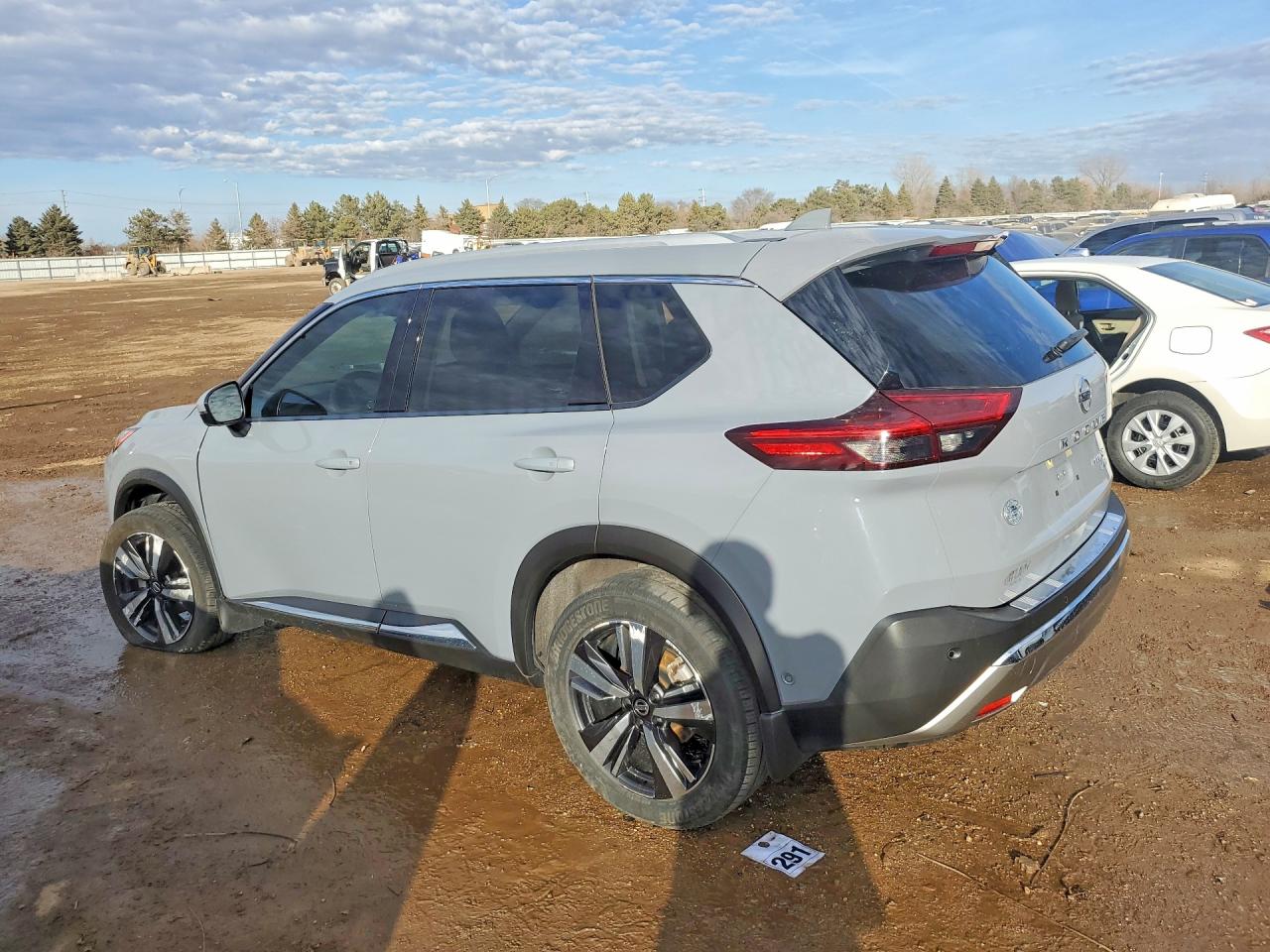 2021 NISSAN ROGUE PLATINUM photo 2