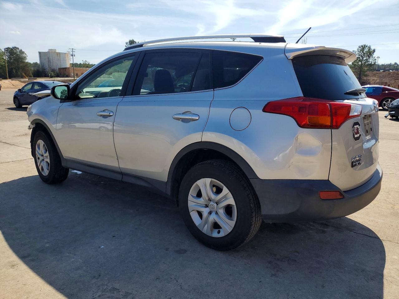 2014 TOYOTA RAV4 LE photo 3