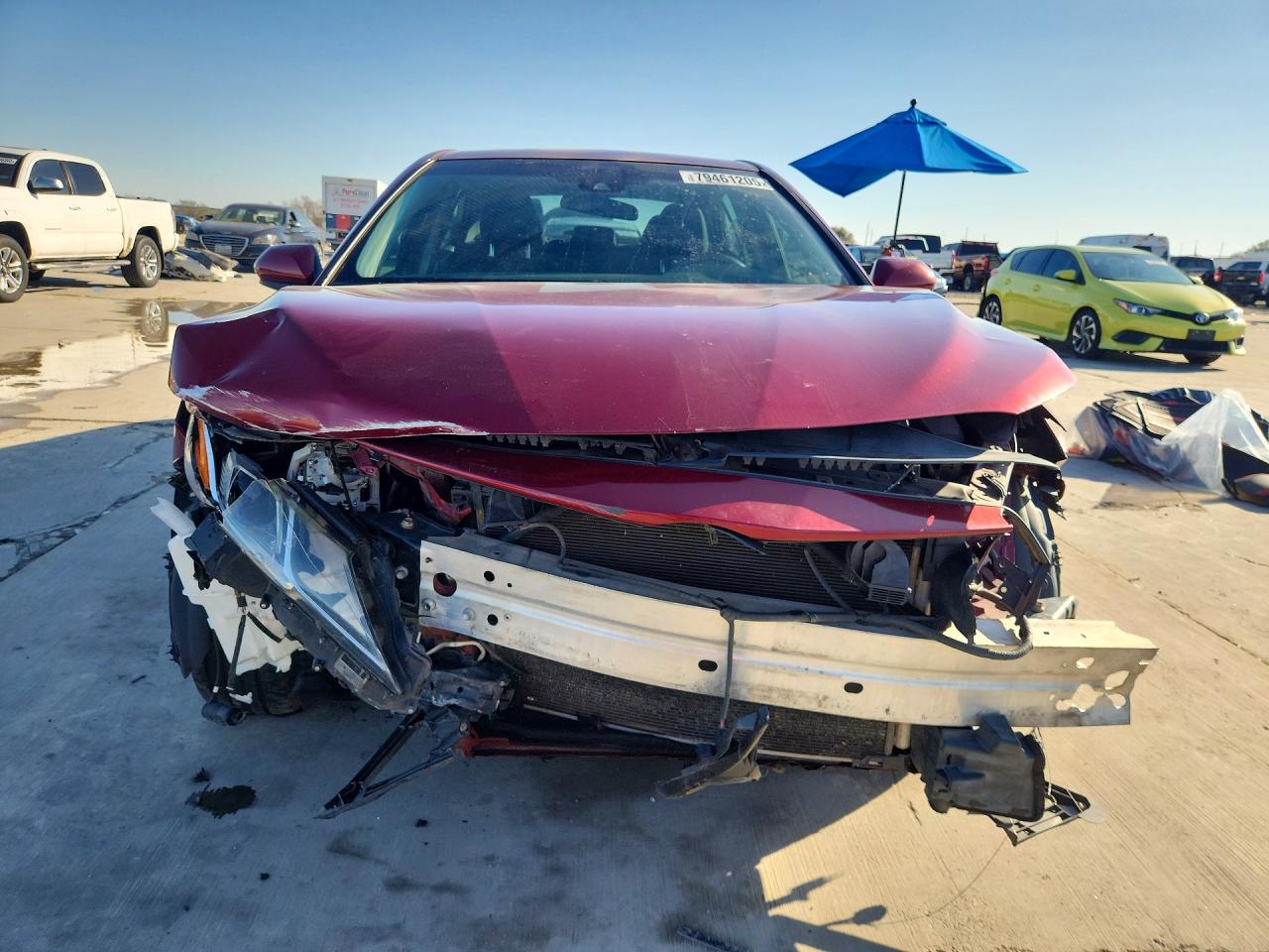 2018 TOYOTA CAMRY LE photo 5