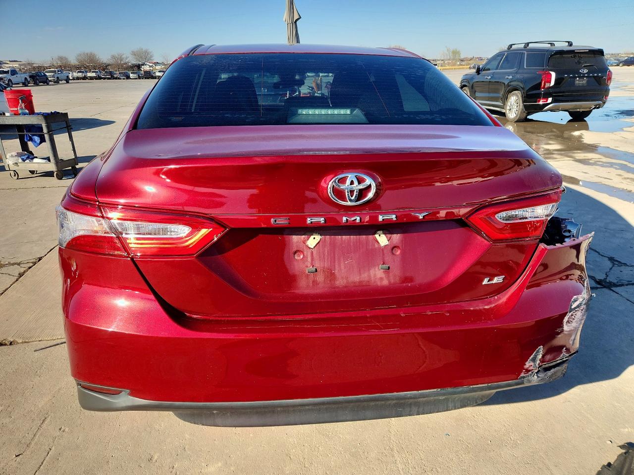 2018 TOYOTA CAMRY LE photo 6