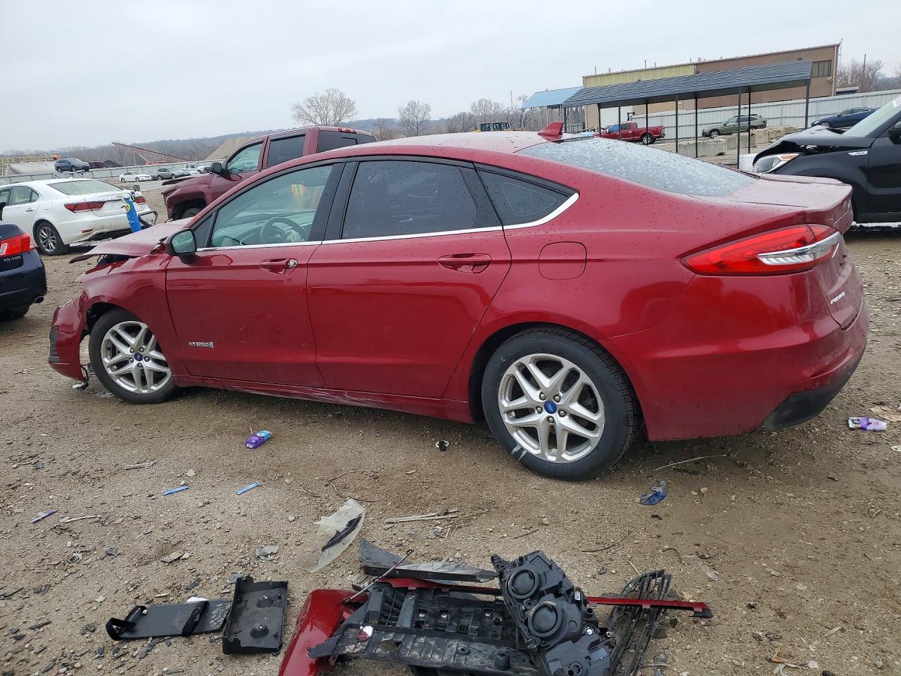 2019 FORD FUSION SE photo 2