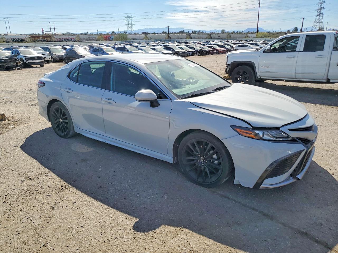 2022 TOYOTA CAMRY XSE photo 4
