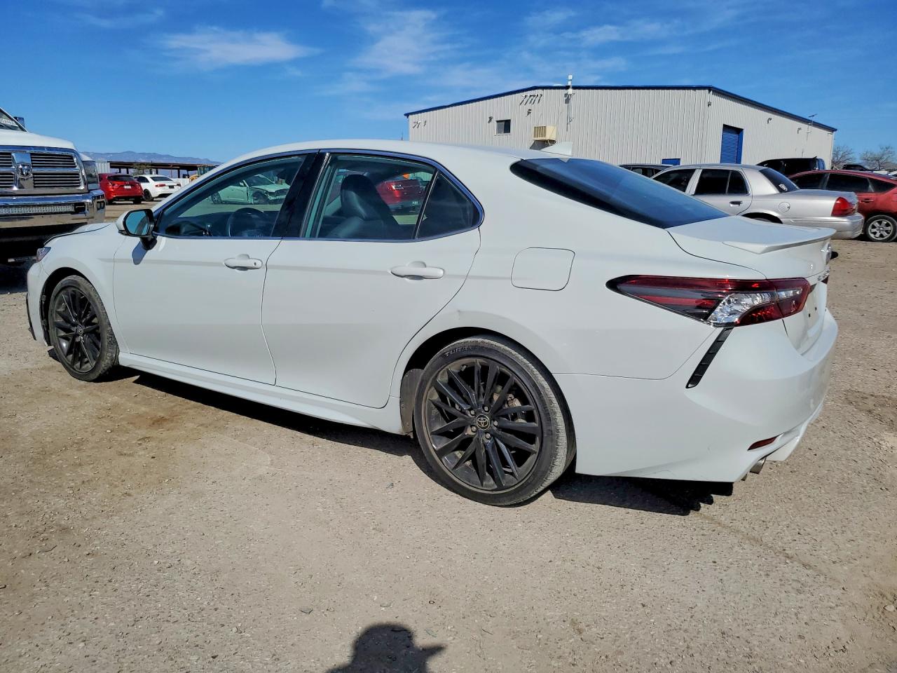 2022 TOYOTA CAMRY XSE photo 2