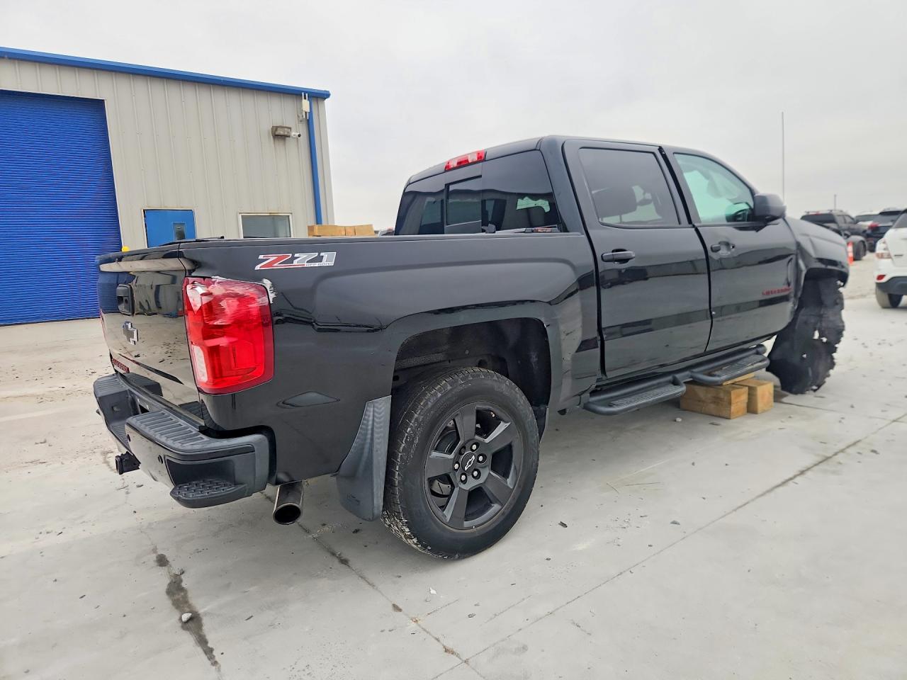 2017 CHEVROLET SILVERADO K1500 LTZ photo 5