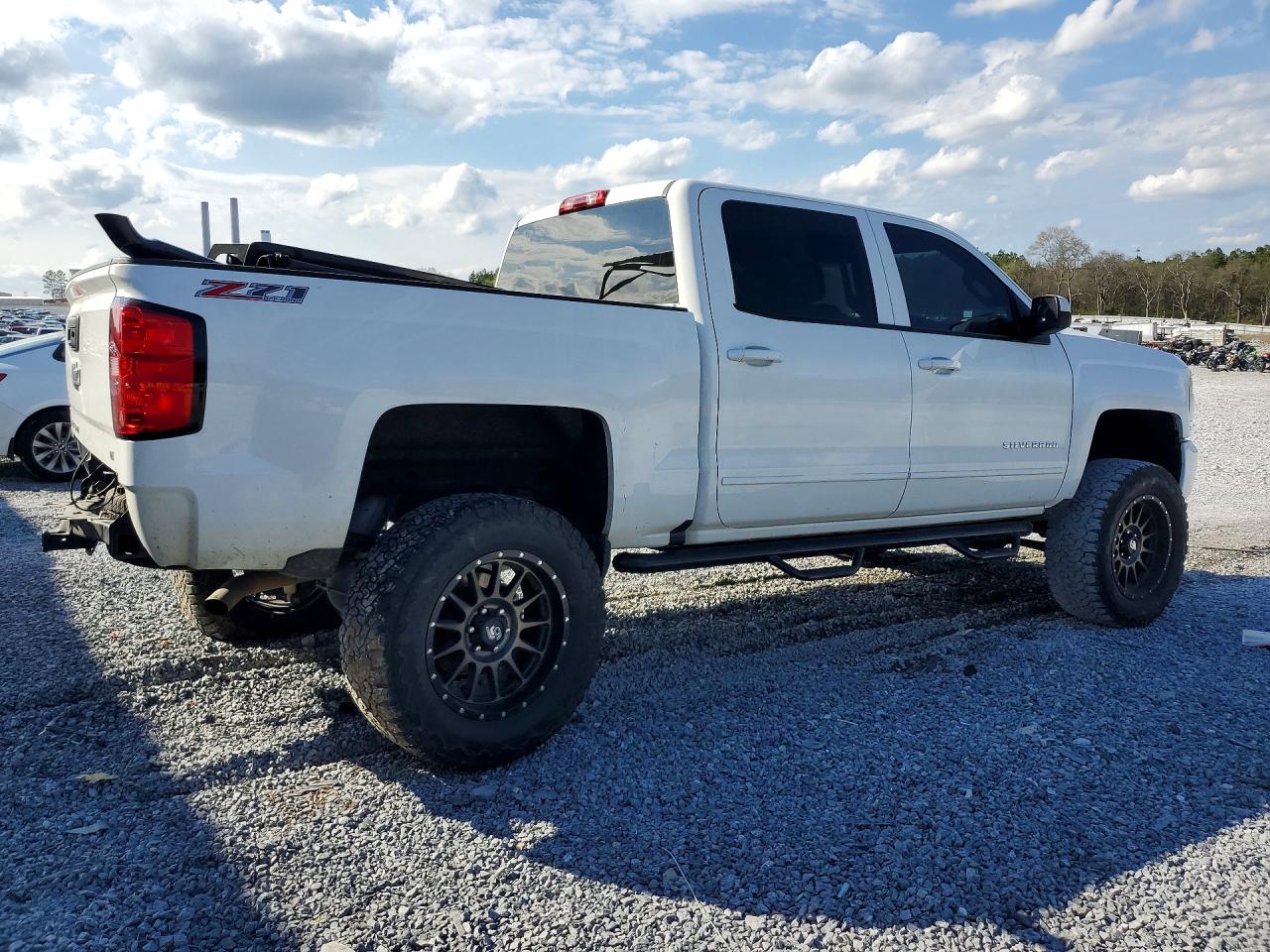 2017 CHEVROLET SILVERADO K1500 LT photo 7