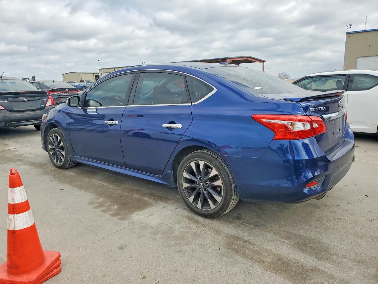 2016 NISSAN SENTRA SR photo 2