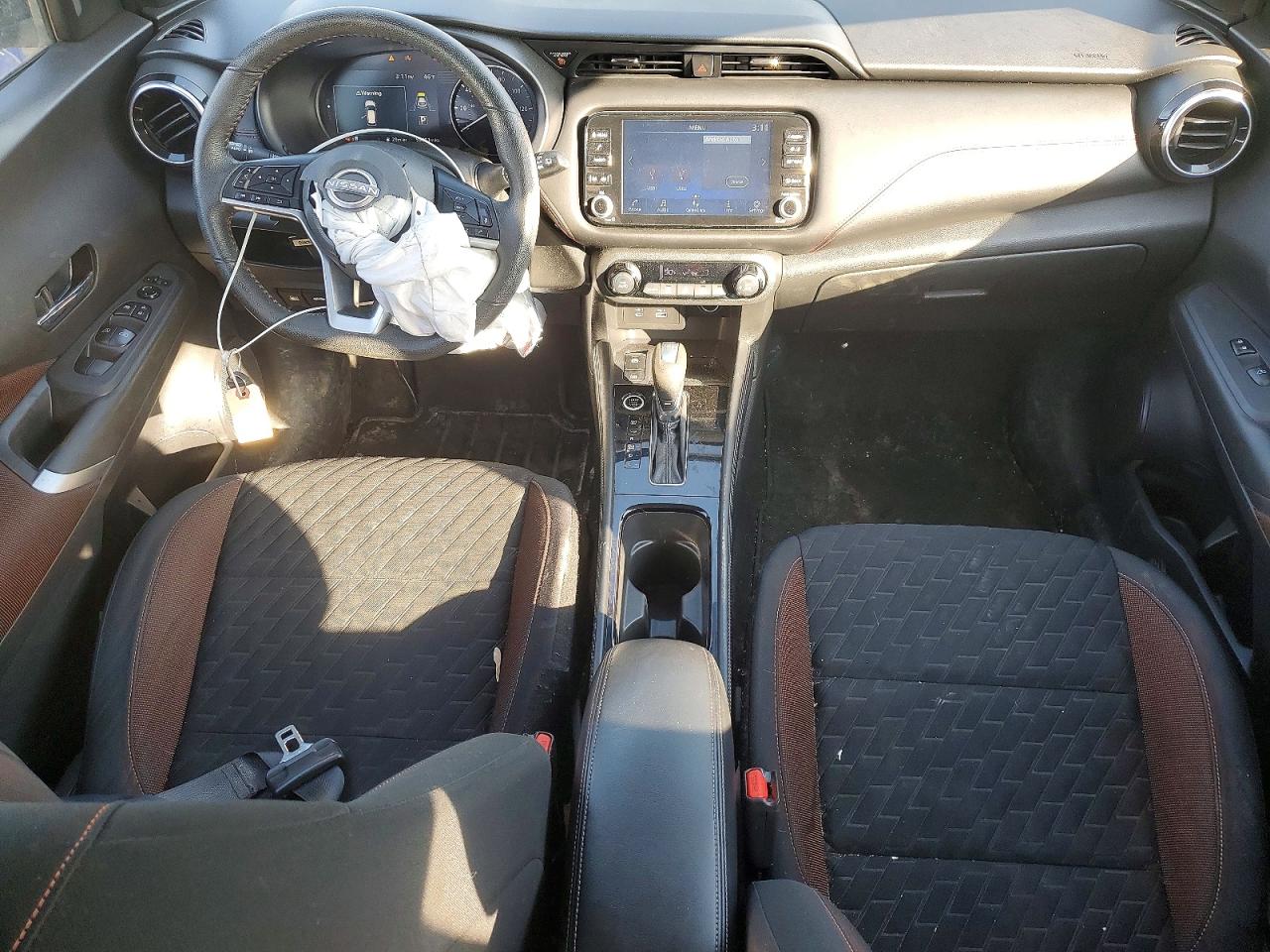 2022 NISSAN KICKS SR photo 15