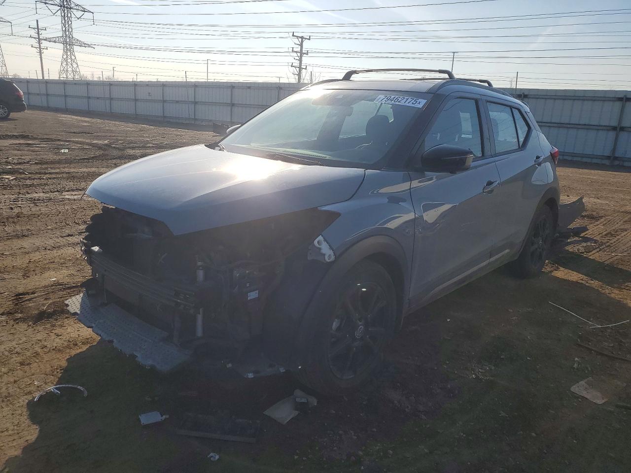 2022 NISSAN KICKS