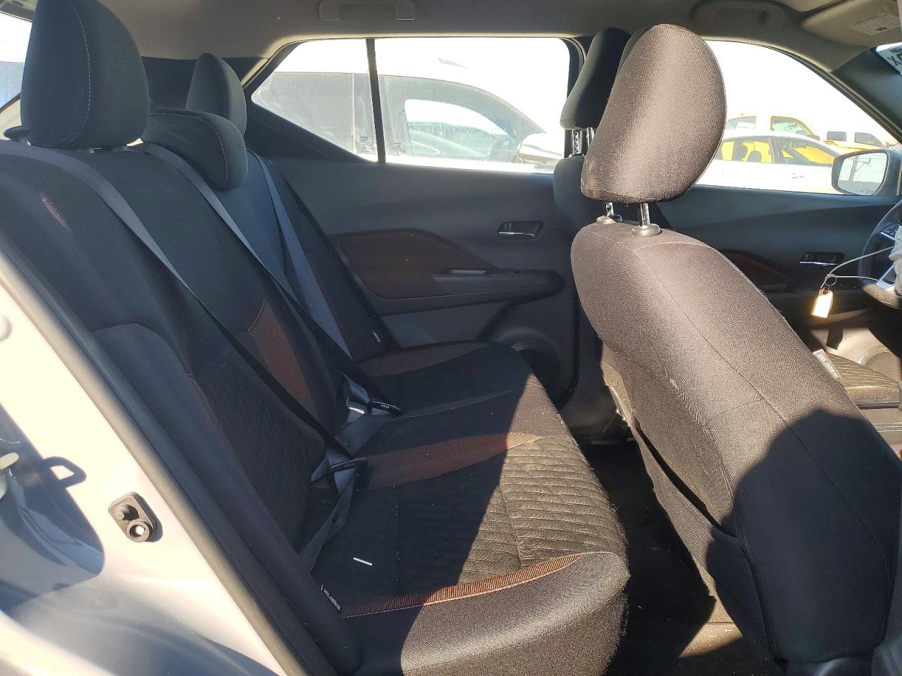 2022 NISSAN KICKS SR photo 19