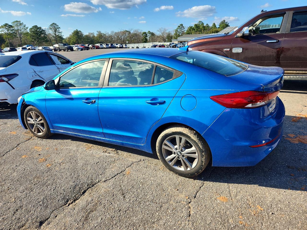 2017 HYUNDAI ELANTRA SE photo 4