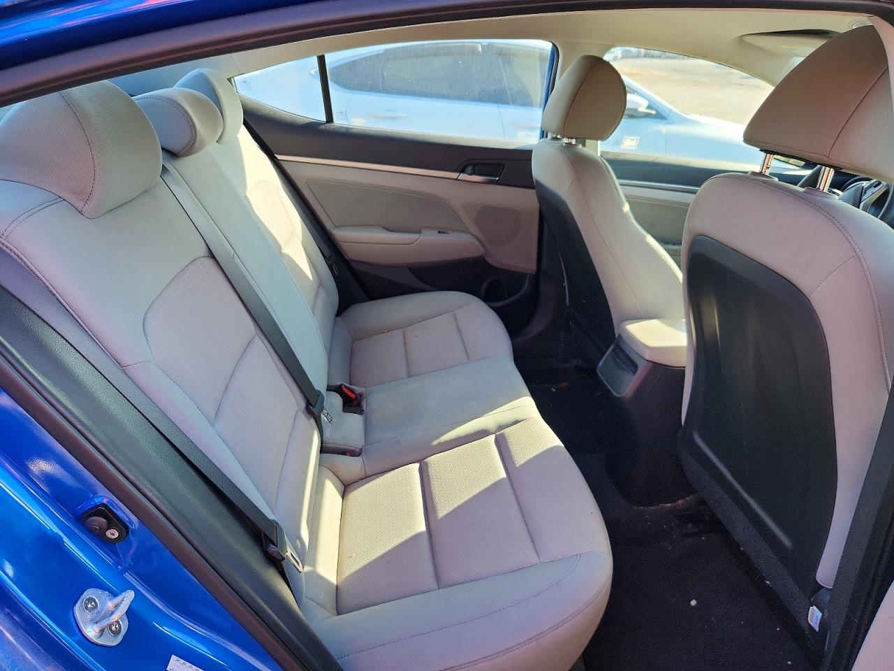 2017 HYUNDAI ELANTRA SE photo 28
