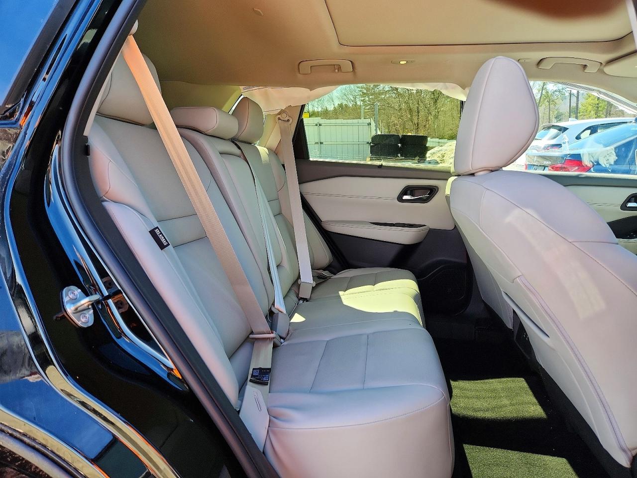 2024 NISSAN ROGUE SV photo 11