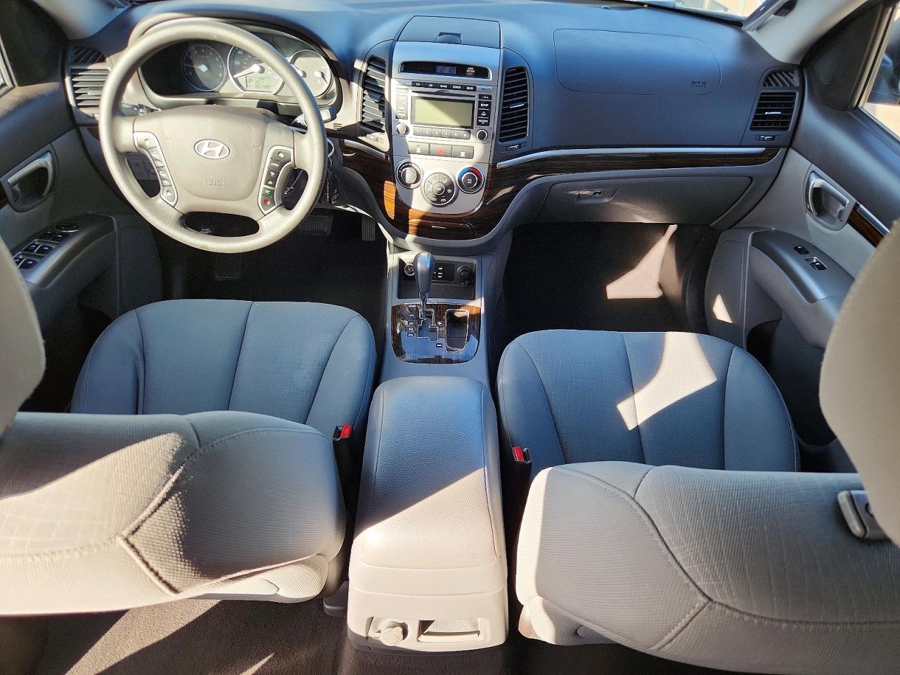 2010 HYUNDAI SANTA FE GLS photo 8